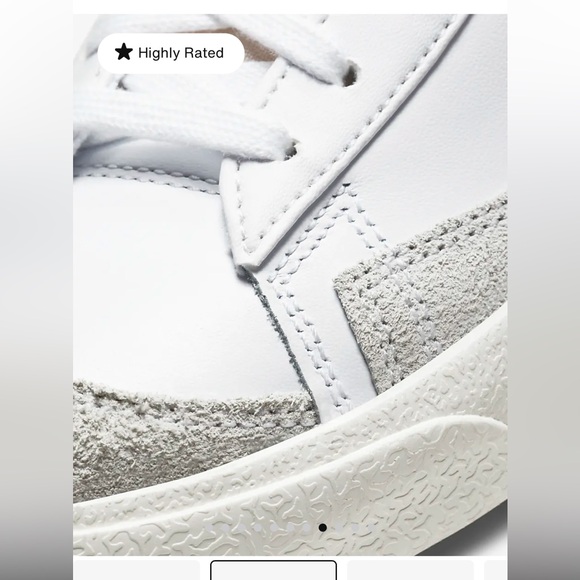 Like New Nike Blazer Mid '77 Style: CZ1055-100 - Picture 7 of 16